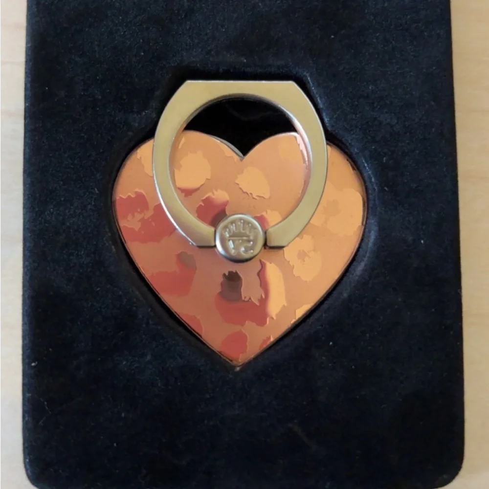 Heart-Shaped Phone Ring Holder